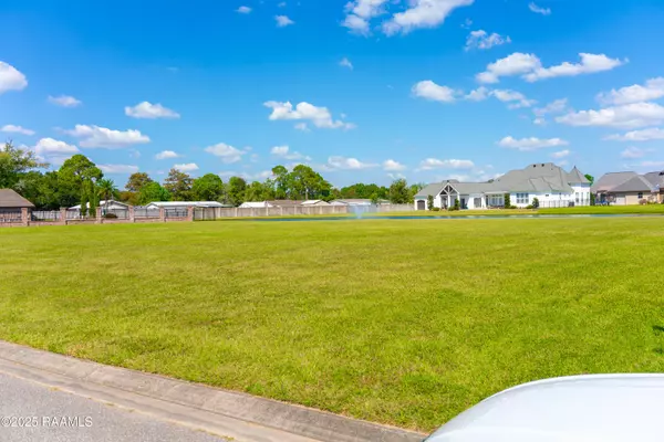 Breaux Bridge, LA 70517,120 Greenwood PL