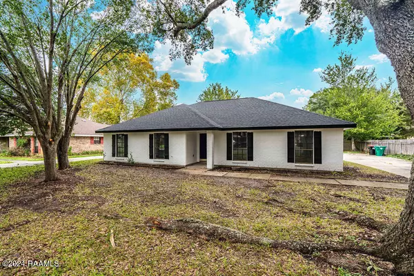 Lafayette, LA 70503,213 Presbytere