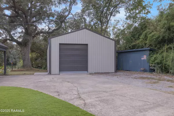 New Iberia, LA 70563,5304 Shoreline DR
