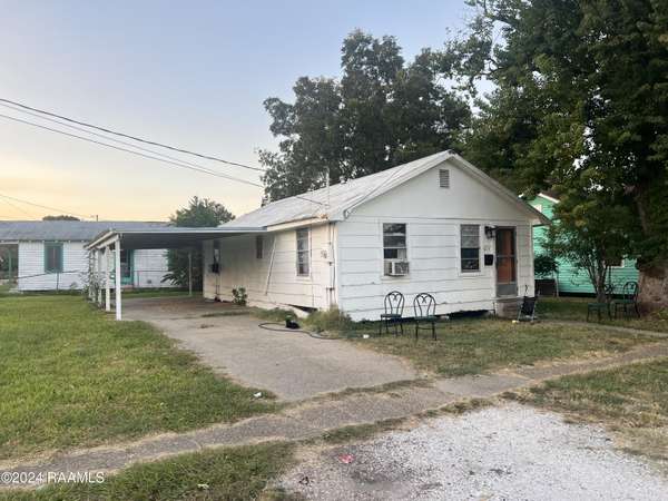 814 S Corinne, New Iberia, LA 70560