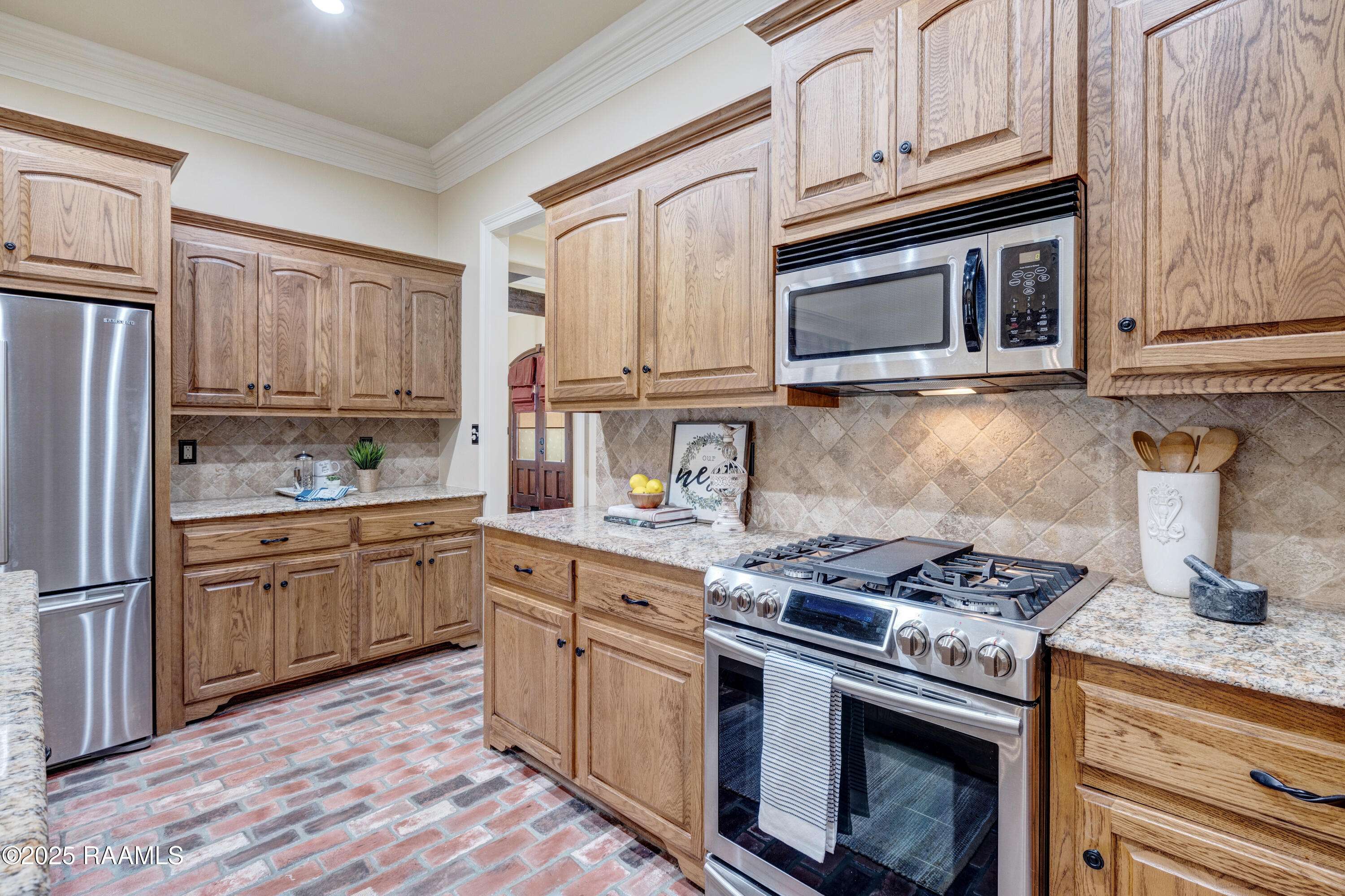 Broussard, LA 70518,120 Diamond Creek DR