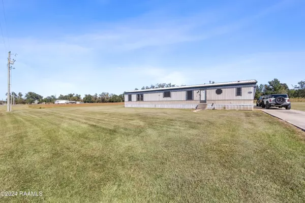 1072d Sidney Angelle, Breaux Bridge, LA 70517