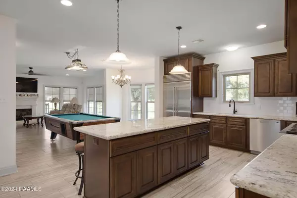 Parks, LA 70582,1053 Bayouside LN
