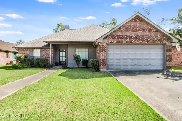 302 N Lakepointe, Lafayette, LA 70506