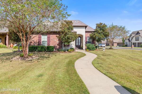 200 Edgewater, Broussard, LA 70518