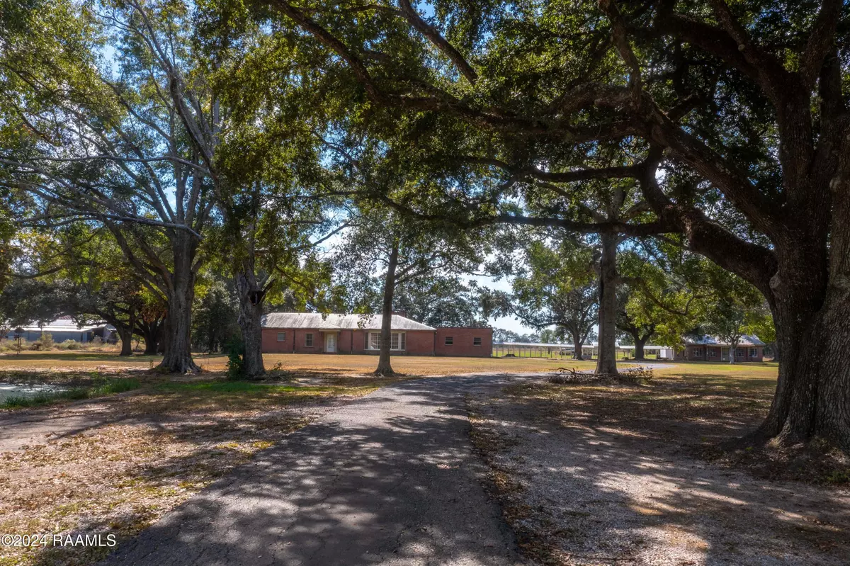 Ville Platte, LA 70586,1950 W Main ST