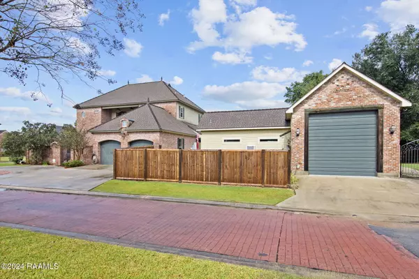 Crowley, LA 70526,202 Willow Oaks DR