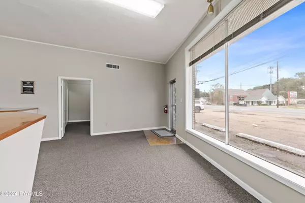 Lafayette, LA 70503,2033 Johnston ST