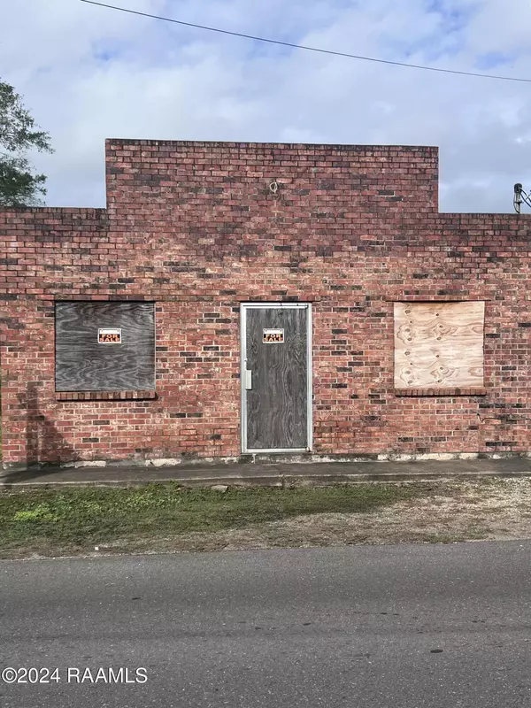 305 N Michaud, Carencro, LA 70520