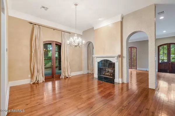 Lafayette, LA 70503,106 Kingswalk