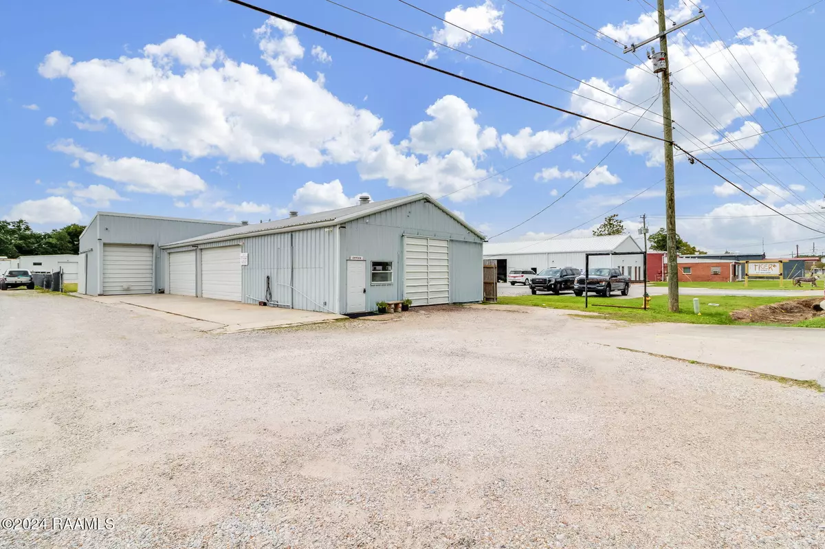 Broussard, LA 70518,3720 W Pinhook