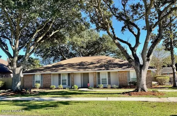 403 S Beau Pre, Lafayette, LA 70508