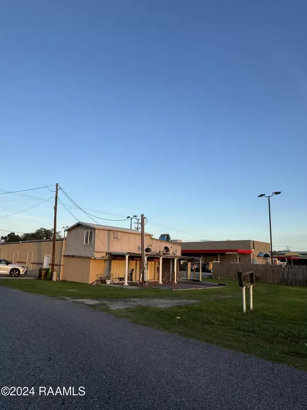 Breaux Bridge, LA 70517,909 Rees