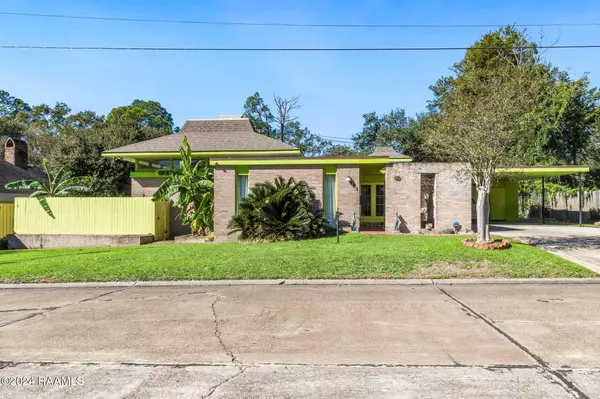 103 Live Oak, New Iberia, LA 70563