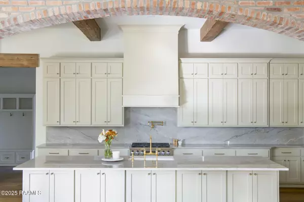 Lafayette, LA 70508,200 Castle Vine WAY