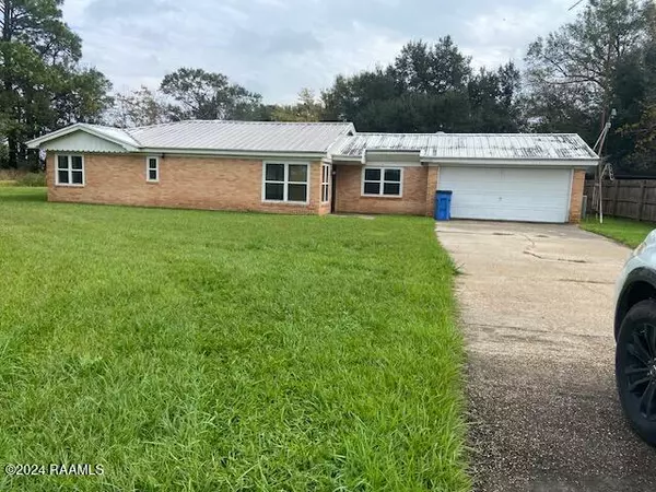 693 Moresi, Jeanerette, LA 70544