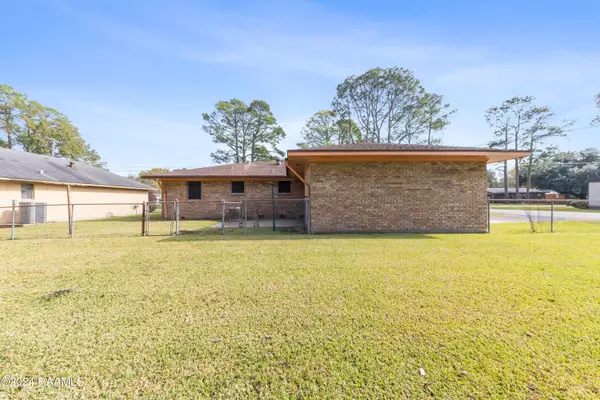 New Iberia, LA 70560,438 Evangeline