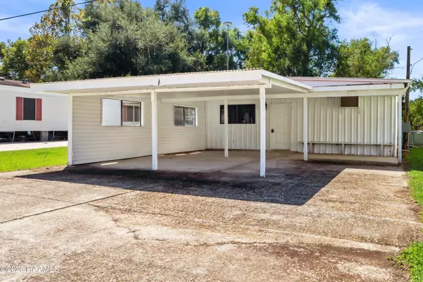 Breaux Bridge, LA 70517,1044 Jean Lafitte ST