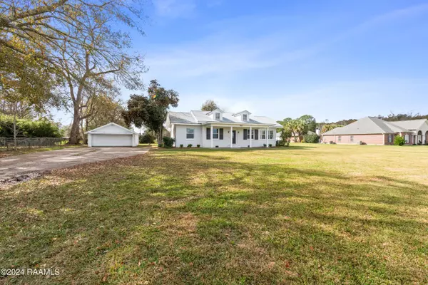 Breaux Bridge, LA 70517,950 S Poydras