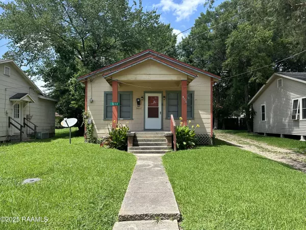1002 Vidrine ST, Opelousas, LA 70570