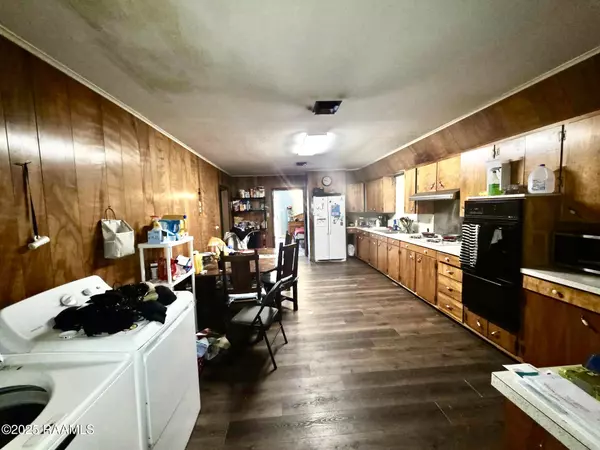 St. Martinville, LA 70582,1523 N Main ST