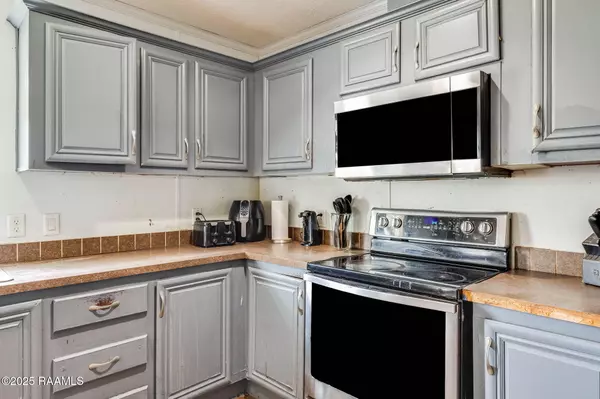 Church Point, LA 70525,2747 Peach Bloom HWY