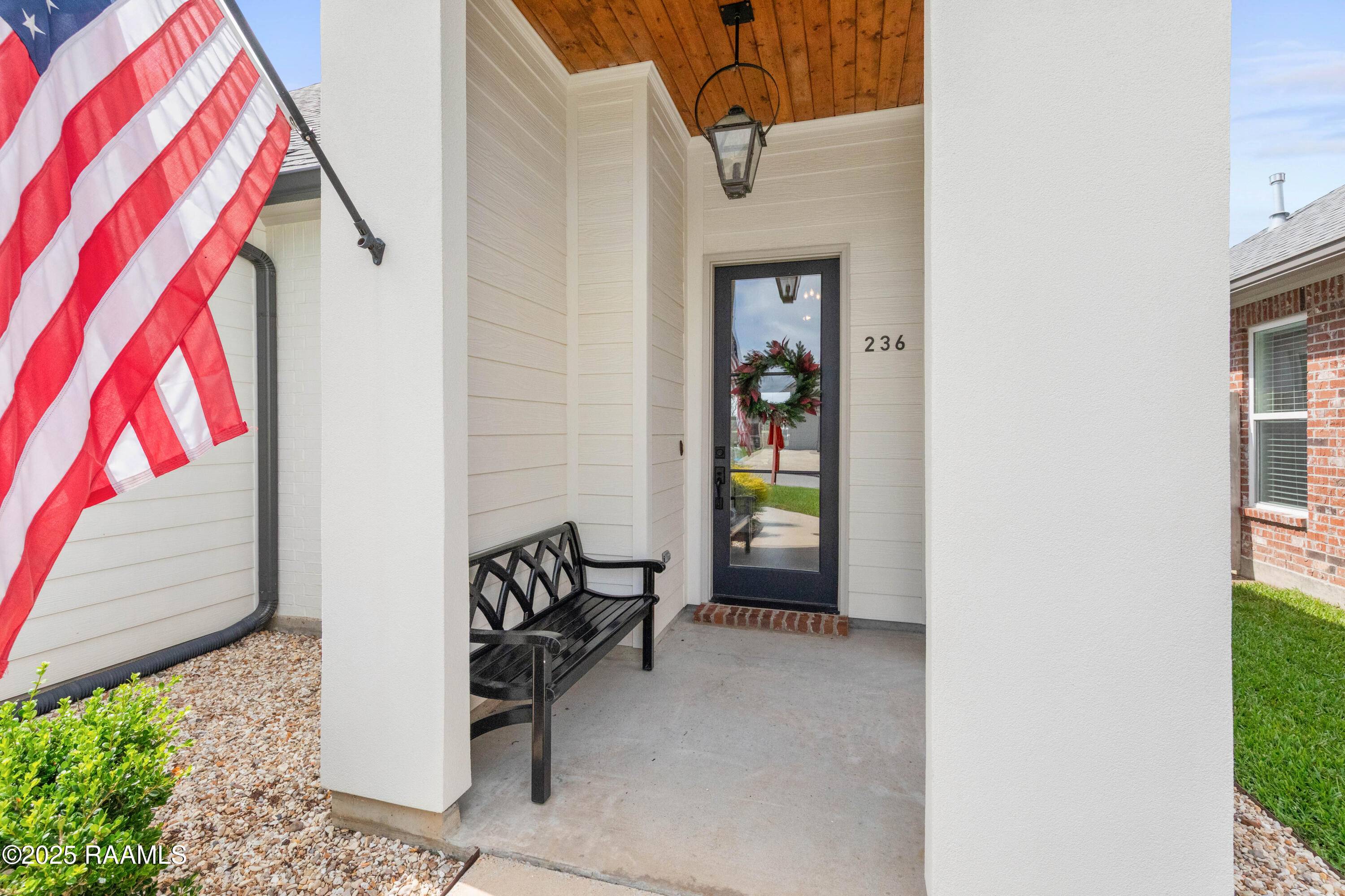 Broussard, LA 70518,236 Whispering Meadows RD
