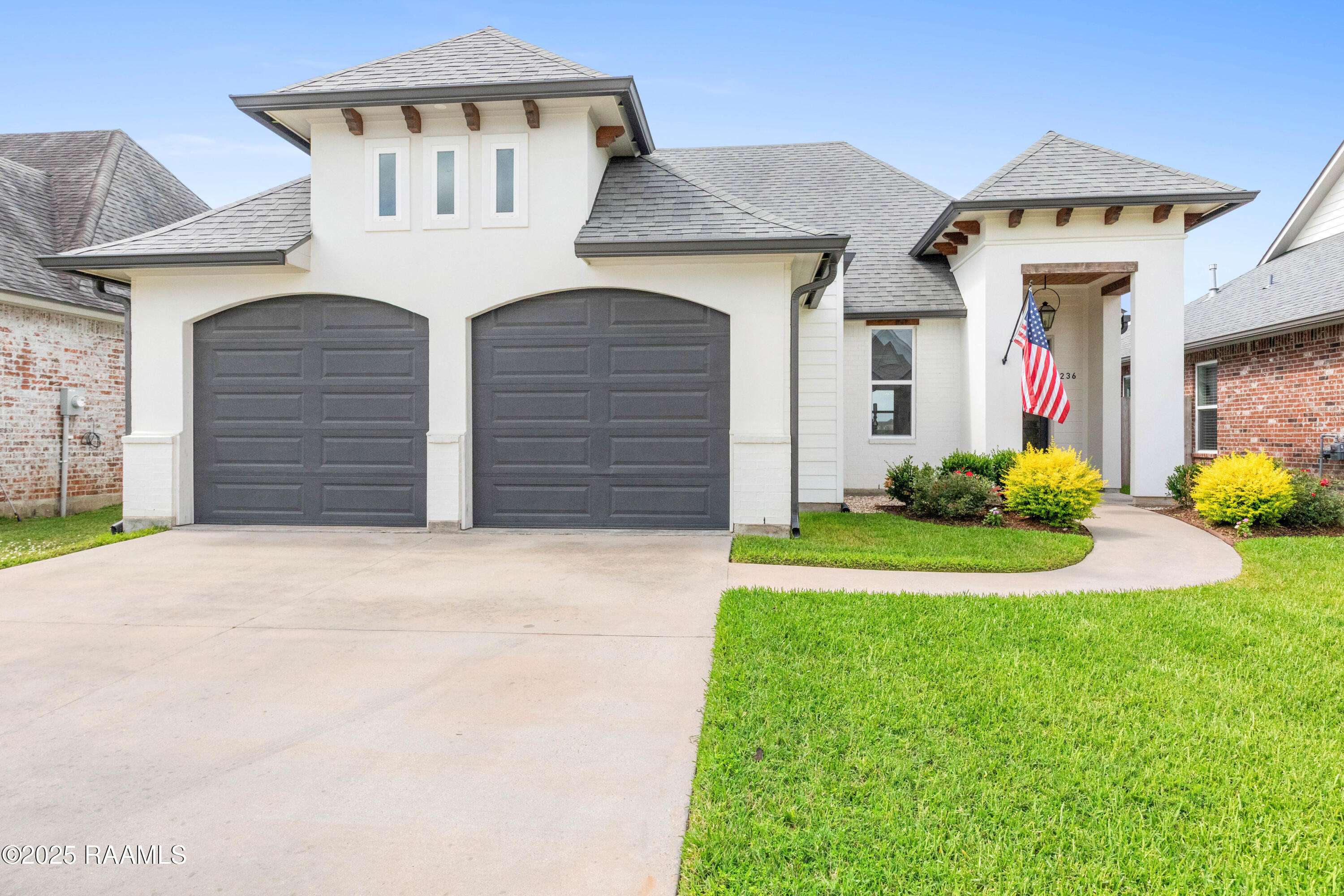 236 Whispering Meadows RD, Broussard, LA 70518