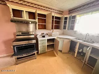 Abbeville, LA 70510,1627 Daniel ST