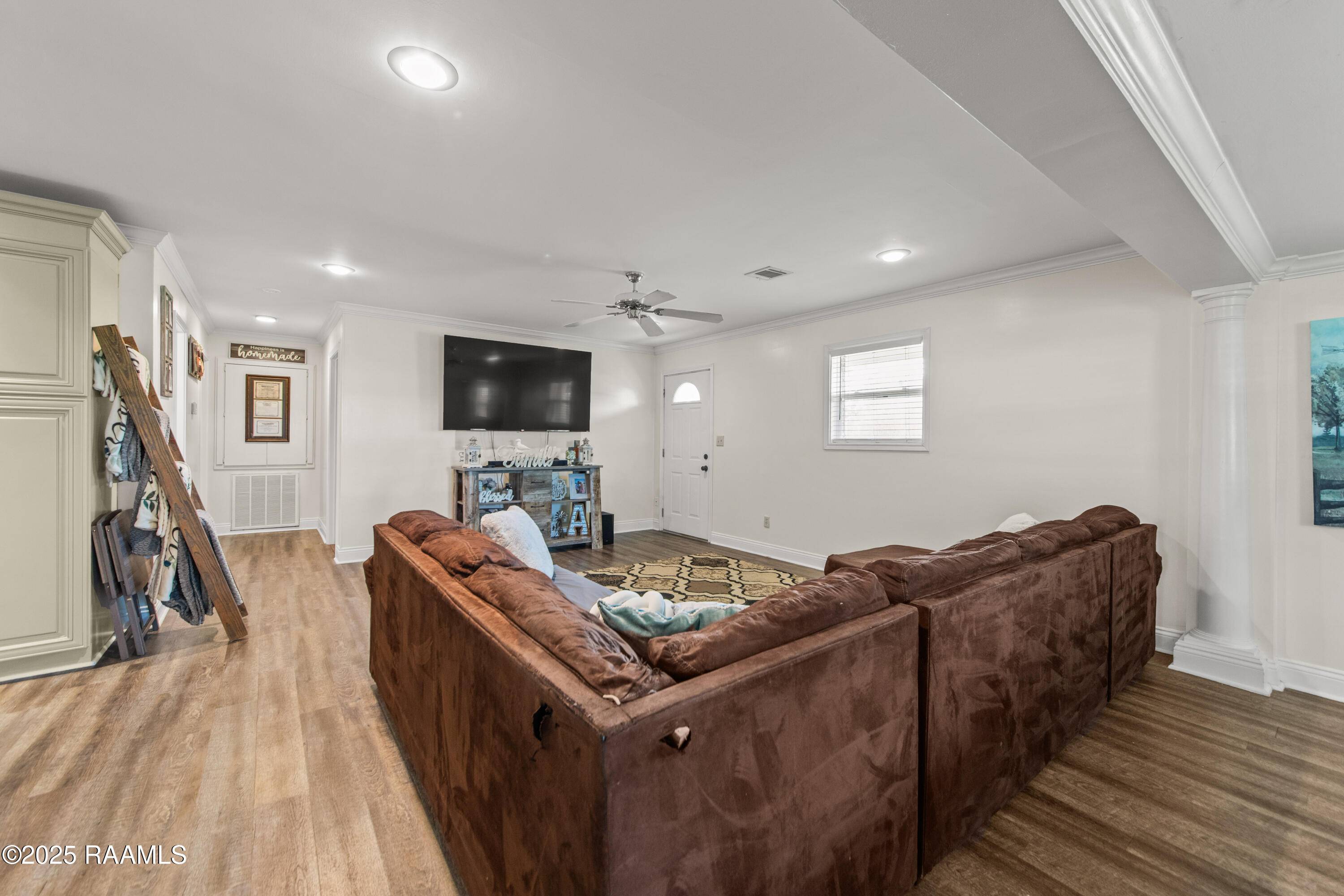 Breaux Bridge, LA 70517,1329-B Grand Anse HWY