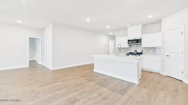 Duson, LA 70529,117 Eden Ridge ST