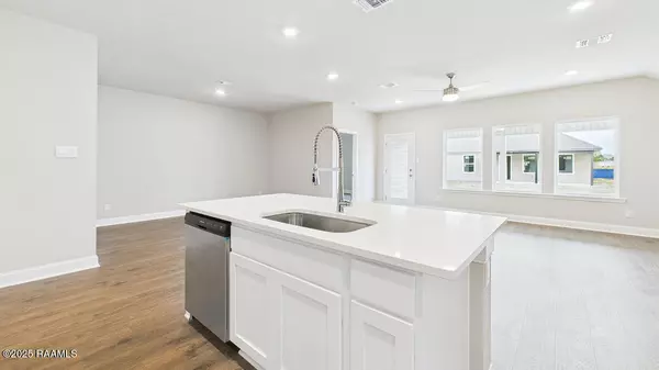 Duson, LA 70529,119 Eden Ridge ST