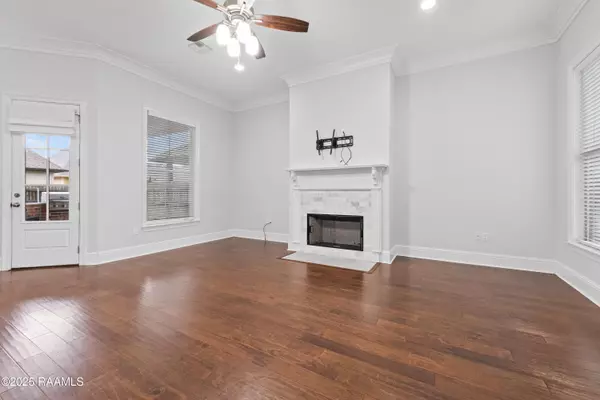 Broussard, LA 70518,106 Whitewater DR