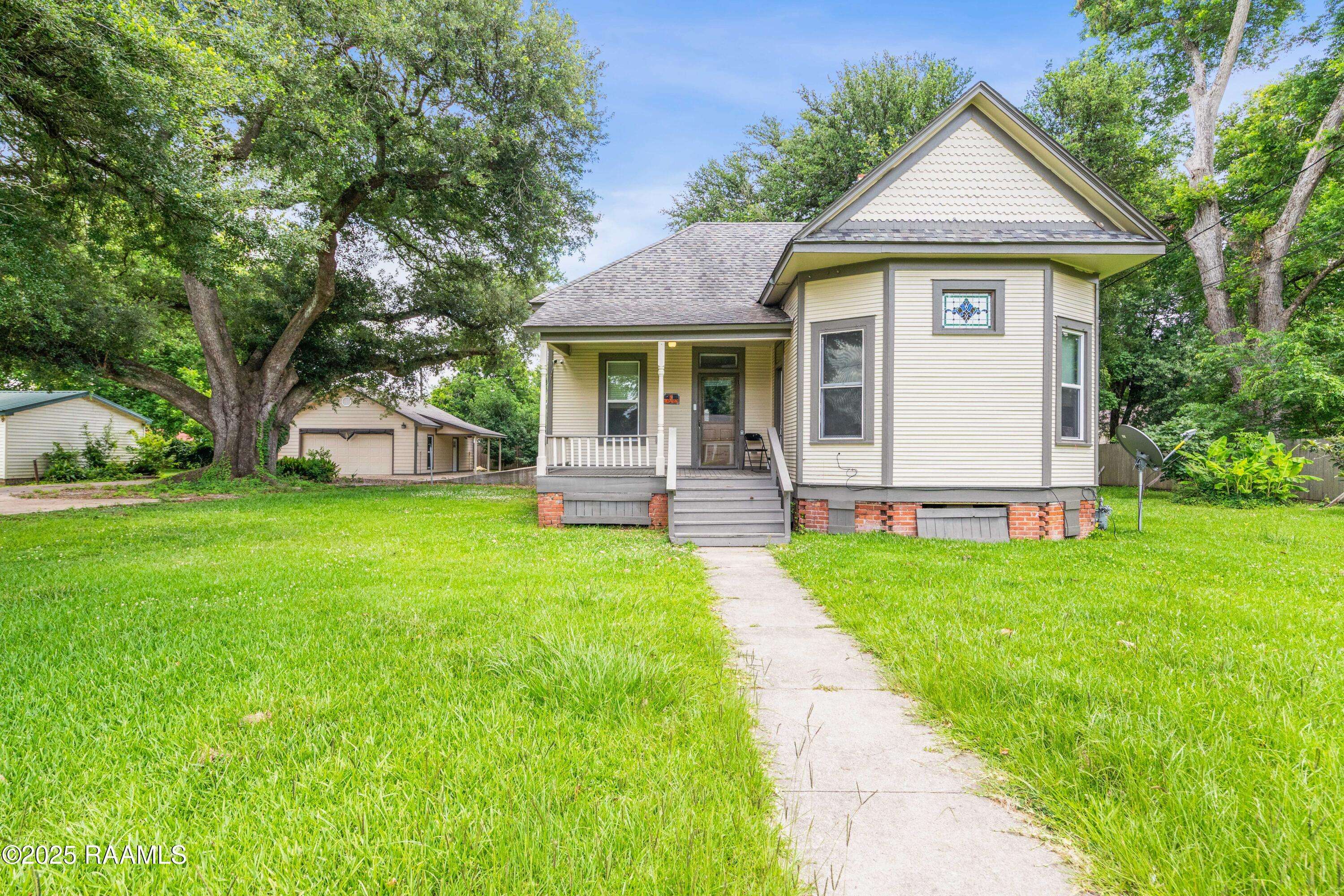 Bunkie, LA 71322,105 N Holly ST