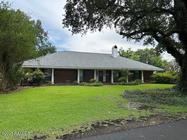 2033 Isadore RD, Erath, LA 70533