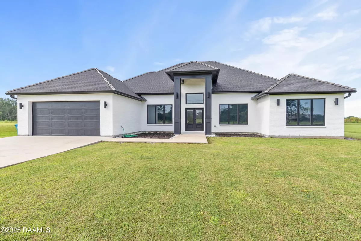Breaux Bridge, LA 70517,1114 Dermelie Calais RD