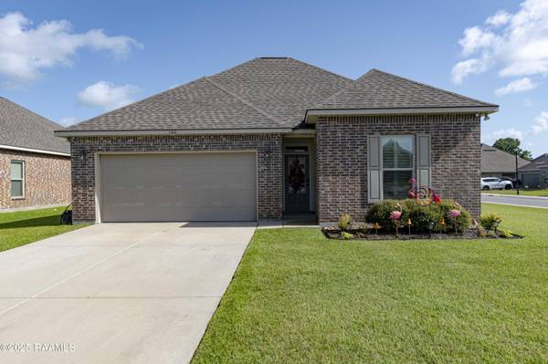 100 Rose Of Sharon LN, Lafayette, LA 70508