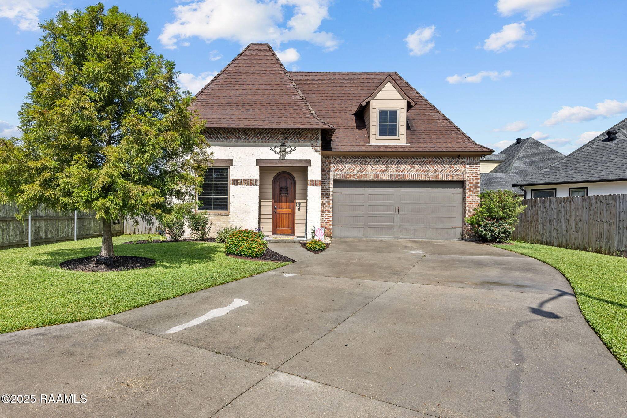 103 Majestic Oaks DR, Broussard, LA 70518