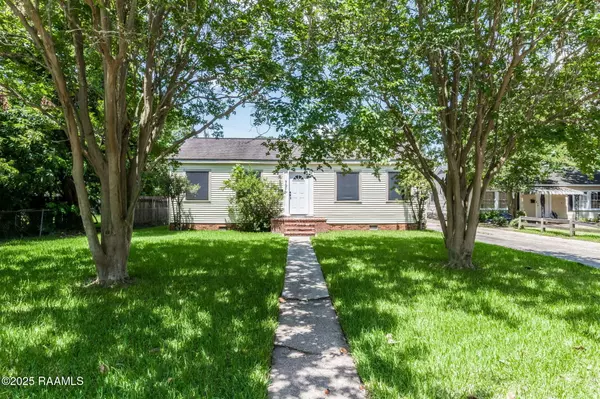 New Iberia, LA 70560,707 Compton ST