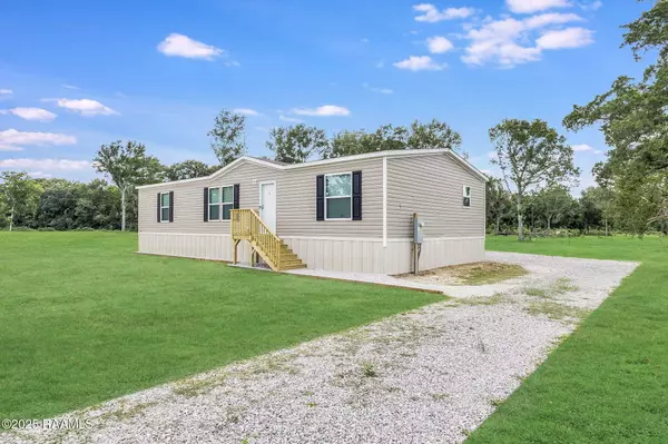 1063 Je Pelton HWY, Rayne, LA 70516