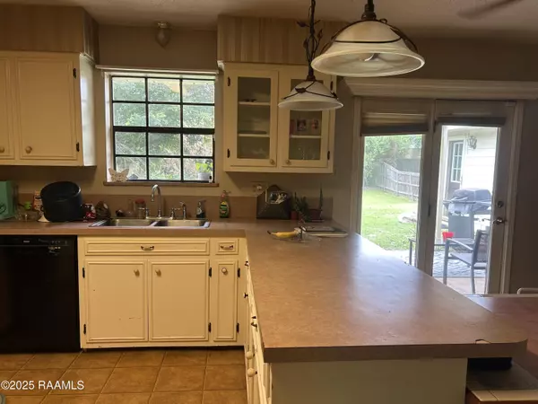 Opelousas, LA 70570,1015 Hashim DR