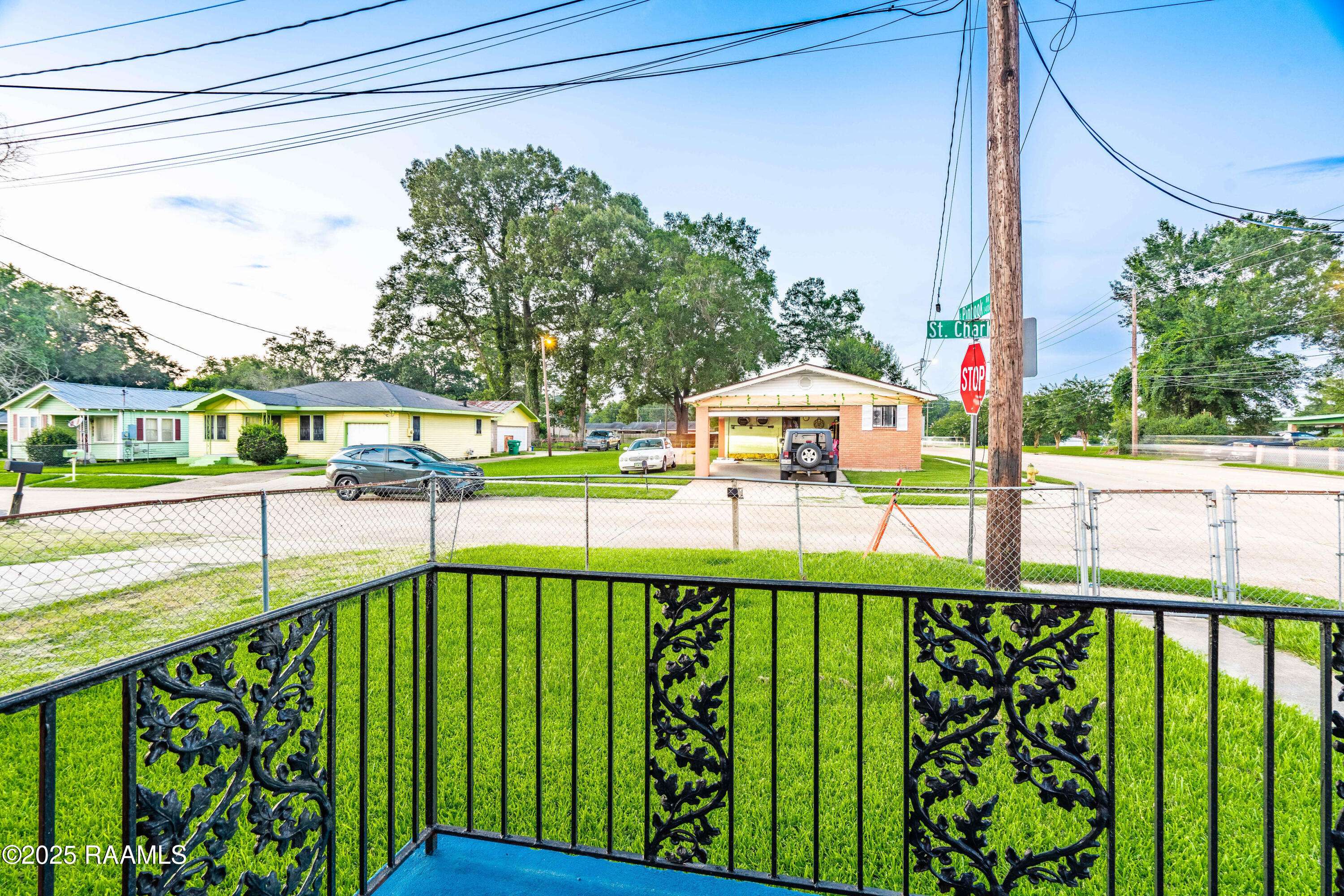 Lafayette, LA 70501,942 St Charles ST