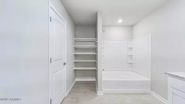 Maurice, LA 70555,9245 Garrett RD