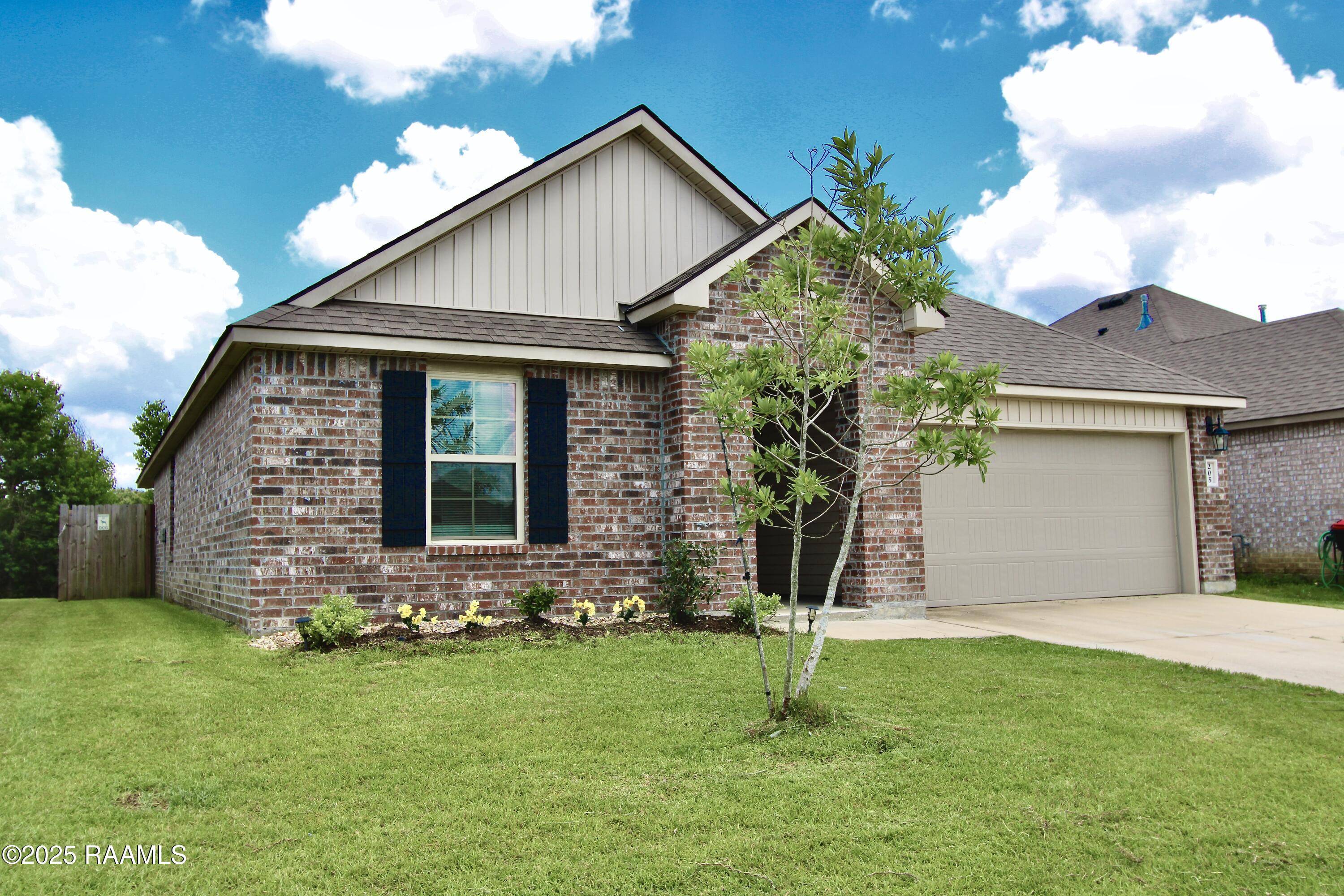 205 Acadian Lake DR, Duson, LA 70529