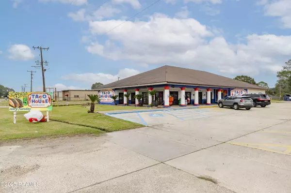 New Iberia, LA 70563,602 W Admiral Doyle DR