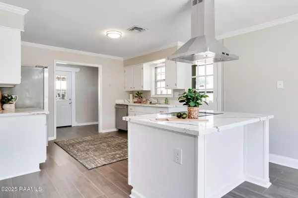 Breaux Bridge, LA 70517,1010 Domingue ST