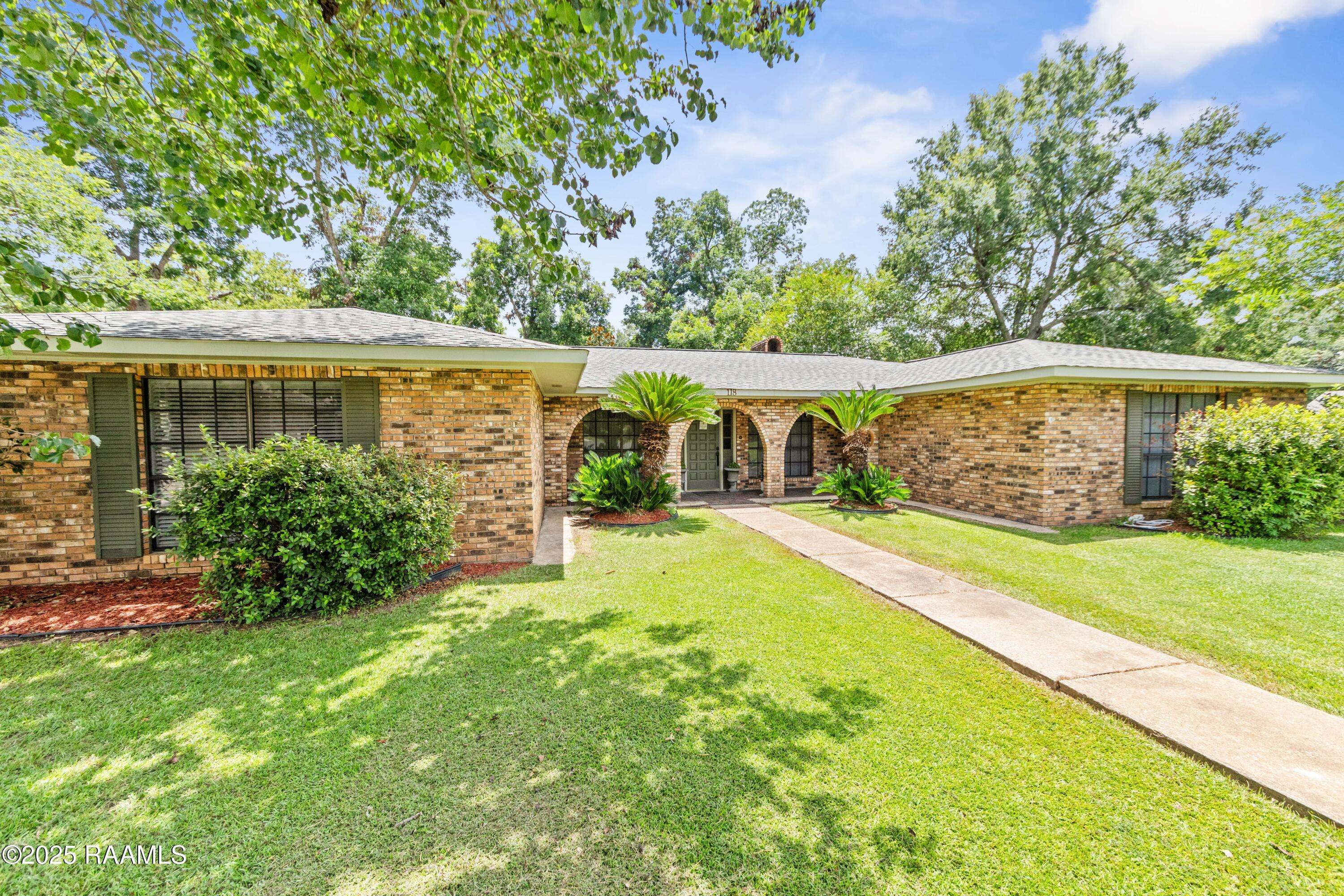 Opelousas, LA 70570,118 Garrigue DR