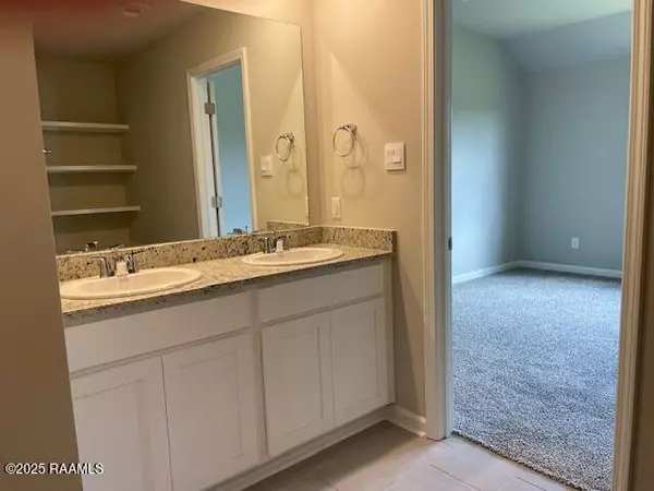 Broussard, LA 70518,109 Broussard Hill DR