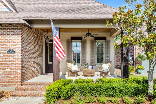 305 Annaberg DR, Youngsville, LA 70592