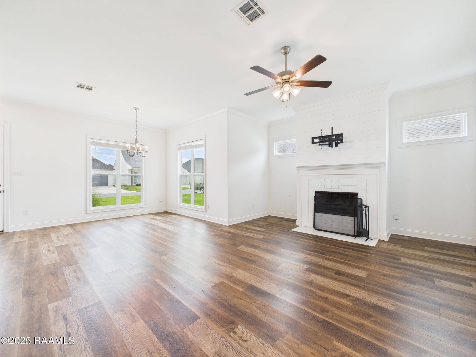 Broussard, LA 70518,108 Easy Rock Landing DR